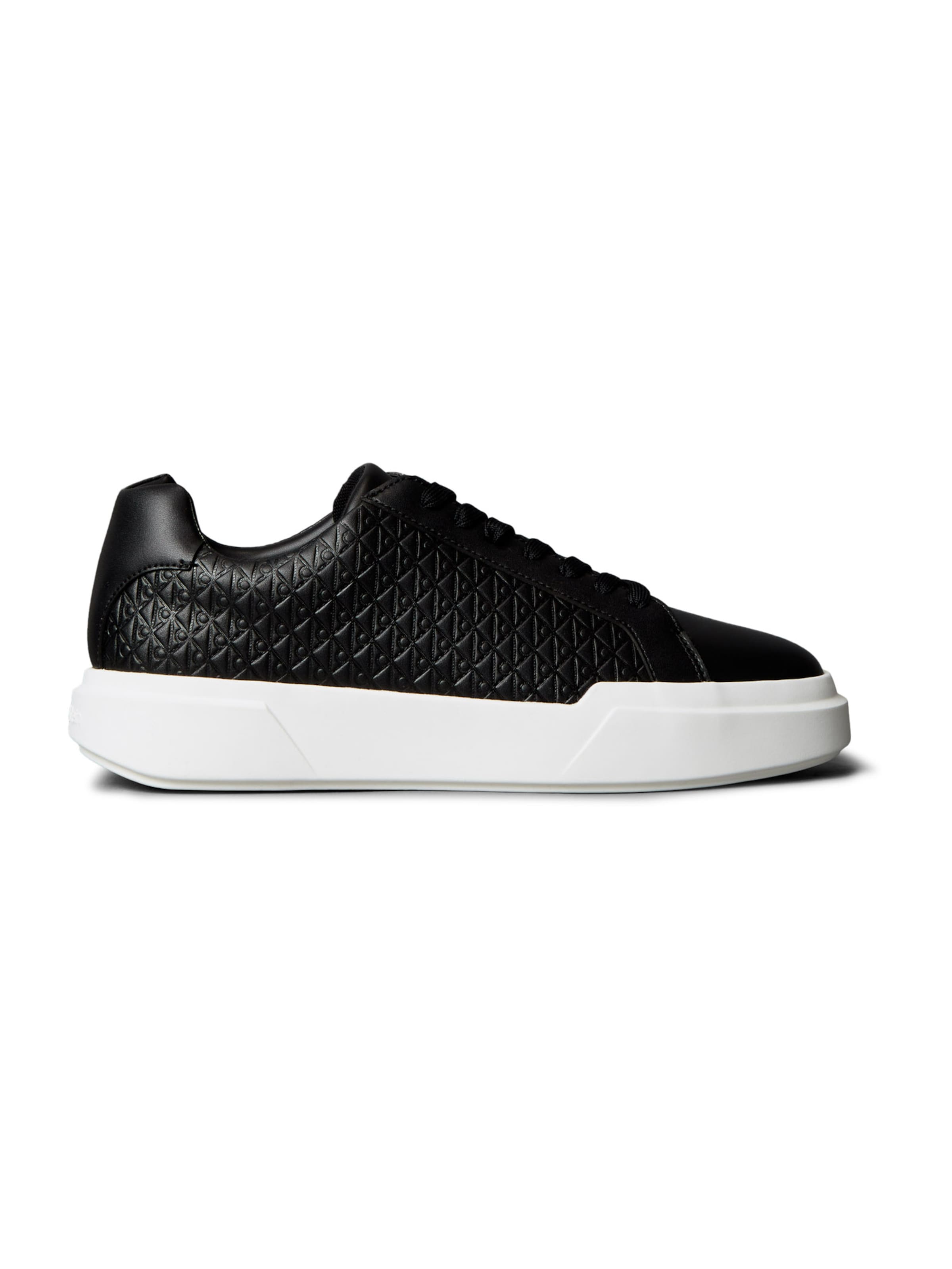 Sneaker low de la Calvin Klein pe negru: față