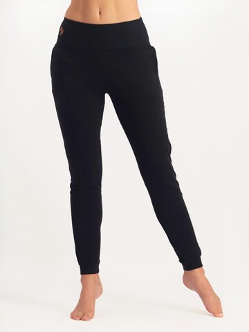 Urban Goddess Yoga & Activewear Tapered Workout Pants 'Oba Yoga & Pilates' in Black