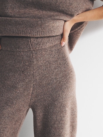 The Set Set in Braun