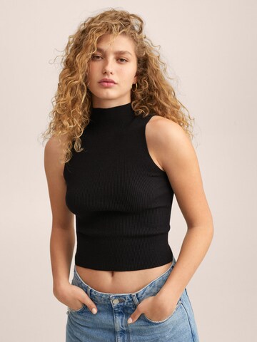 Top in maglia 'EDURNE' di MANGO in nero: frontale