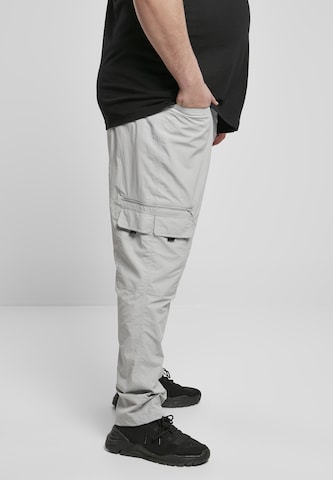 Urban Classics Regular Cargo Pants in Grey