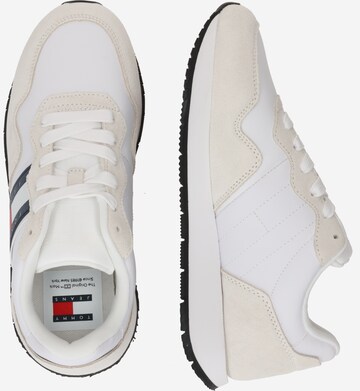 Sneaker low 'Eva Runner Mat' de la Tommy Jeans pe alb