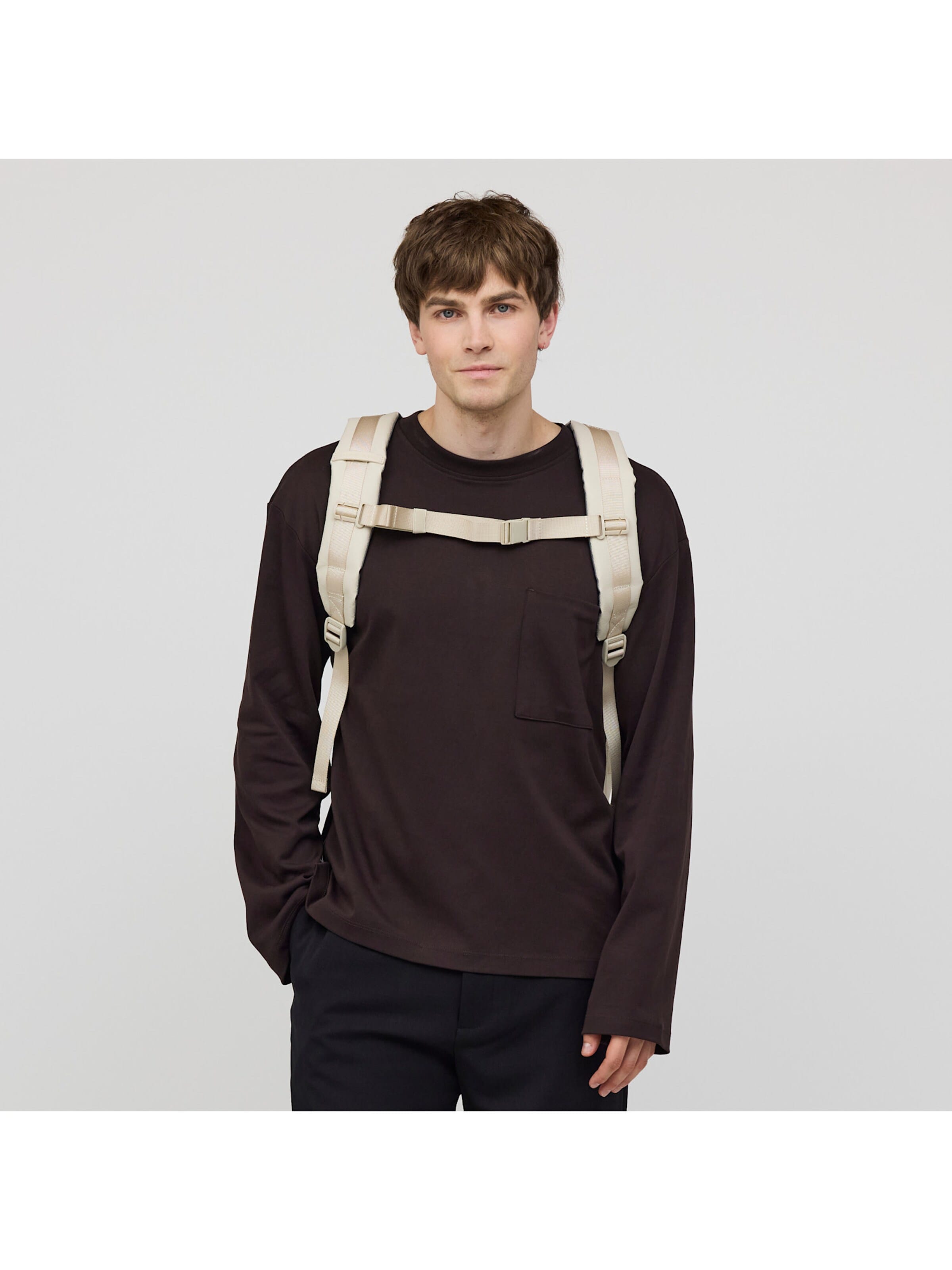 Kapten & Son Matkakassi 'Lisbon Duffle Backpack Small' värissä beige