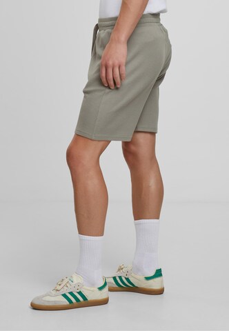 Urban Classics Свободный крой Штаны в Зеленый