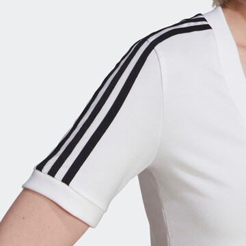 ADIDAS ORIGINALS T-shirt i vit