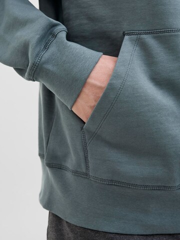 JACK & JONES Sweatshirt i blå