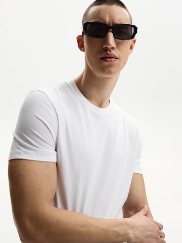 Bershka Bluser & t-shirts i hvid
