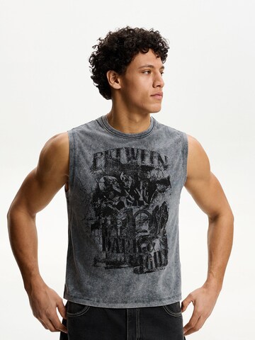 T-Shirt Bershka en gris : devant