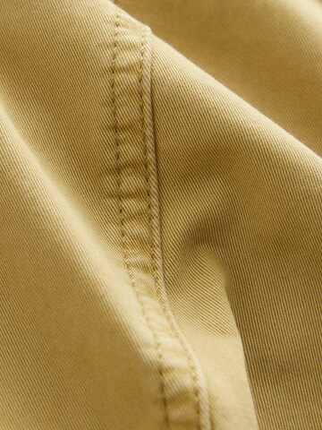 Loosefit Pantaloni chino di Next in giallo