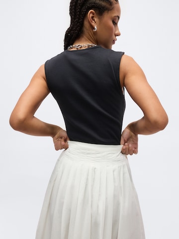 Gina Tricot - Falda en blanco