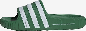 ADIDAS ORIGINALS Μιούλ 'Adilette 22' σε πράσινο: μπροστά