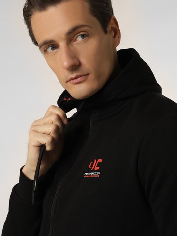 Ocean Cup Zip-Up Hoodie in Black