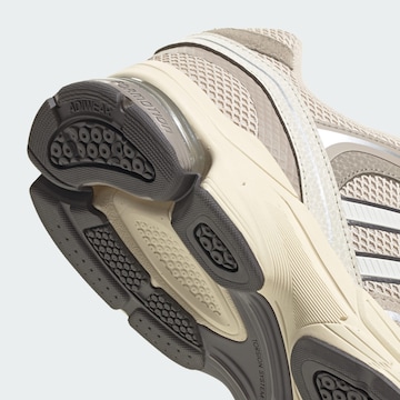 ADIDAS SPORTSWEAR Trampki niskie 'Spiritain 2000' w kolorze beżowy