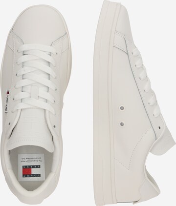 Sneaker bassa di Tommy Jeans in bianco