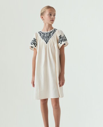 Scalpers Рокля ' ' в бяло