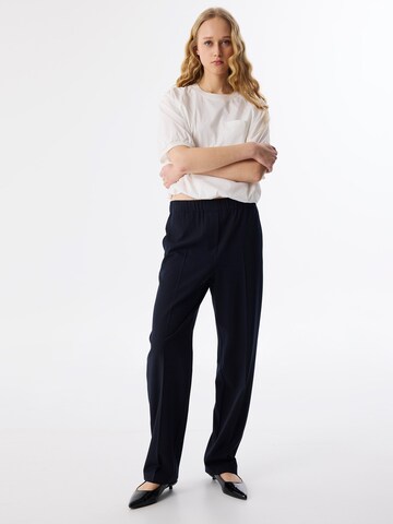 Twist Regular Pants in Blue