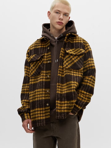 Pull&Bear Prehodna jakna | rumena barva: sprednja stran