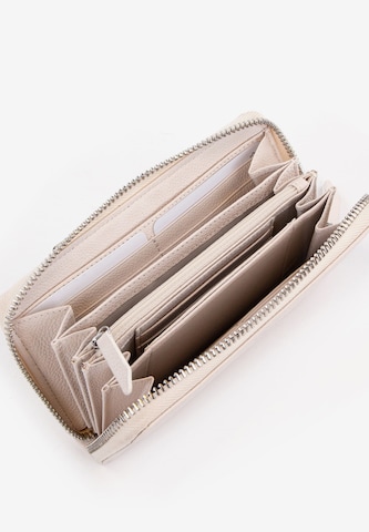 TAMARIS Wallet 'Amanda ' in Beige