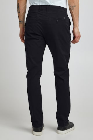 !Solid Regular Chinohose 'Jim' in Schwarz