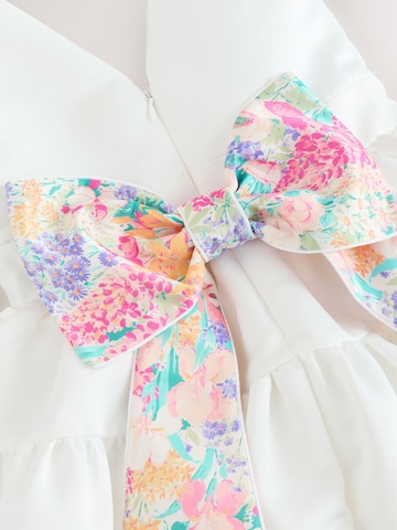 LAURA ASHLEY Jurk in Wit