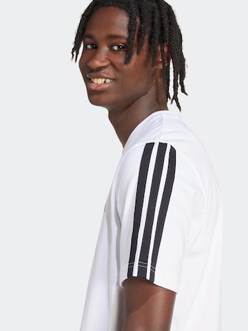 T-Shirt fonctionnel ADIDAS SPORTSWEAR en blanc