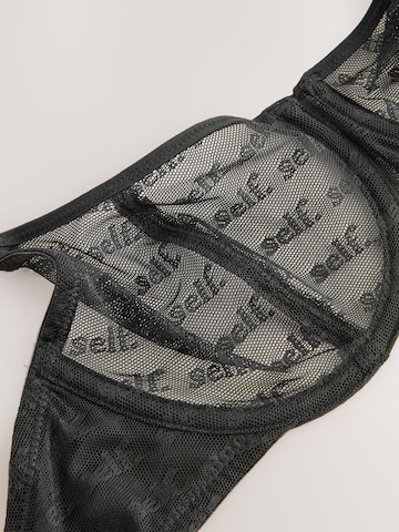 Balconnet Soutien-gorge self. en noir