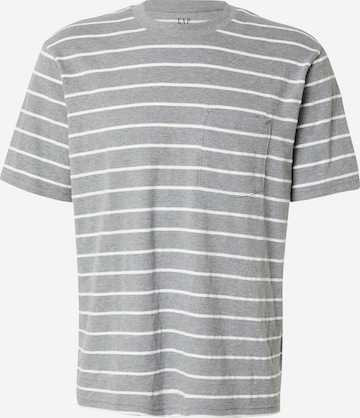 GAP Tričko - Sivá: predná strana