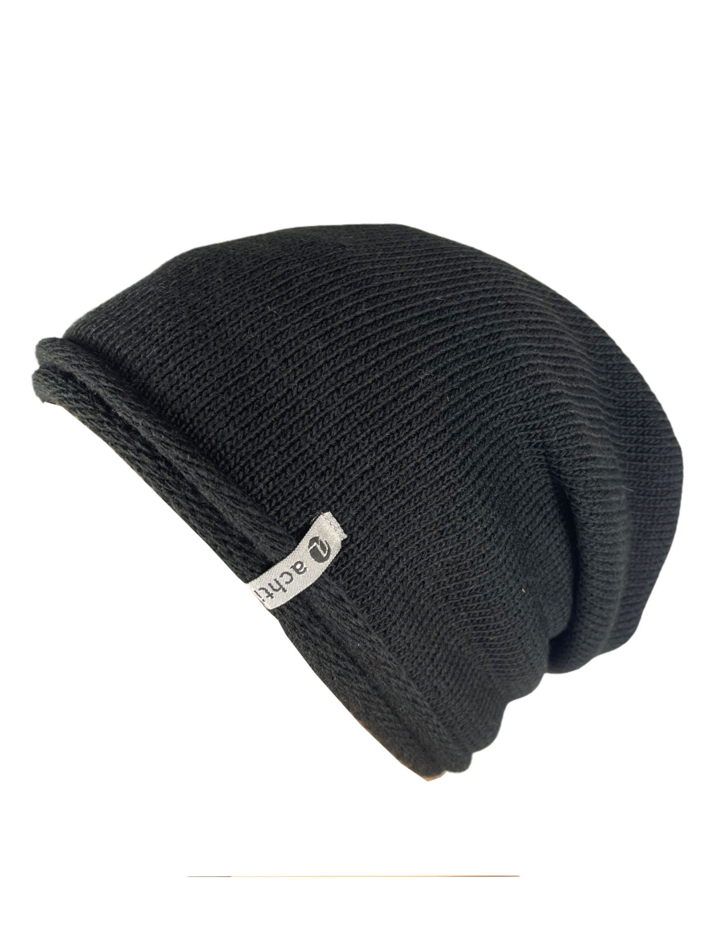 Kumixi Beanie in Black: front