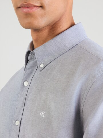 zils Calvin Klein Jeans Standarta piegriezums Krekls 'CLASSIC'