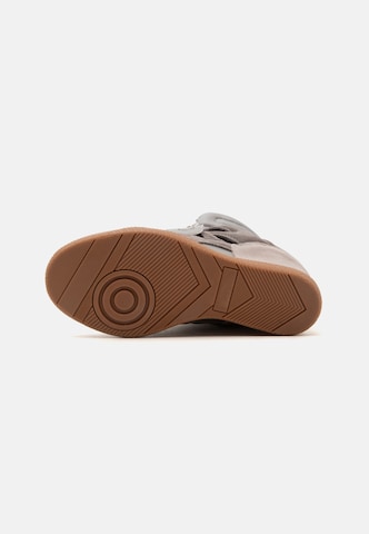 Sneaker înalt 'Mavis' de la STEVE MADDEN pe gri