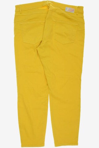 BRAX Jeans in 35-36 in Yellow