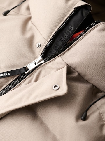 Superdry Jacke in Beige