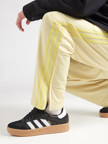 ADIDAS ORIGINALS regular Παντελόνι 'FIREBIRD' σε κίτρινο