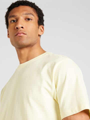 Tricou 'FRED' de la Only & Sons pe galben