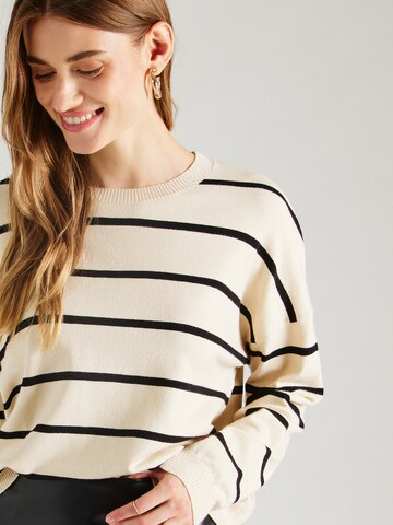 Pullover di MYLAVIE by Sarah Harrison in nero