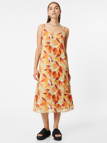 Trendyol Kleid in Orange: Vorderseite