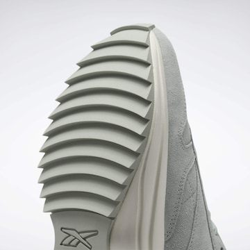 Reebok Platform trainers in White