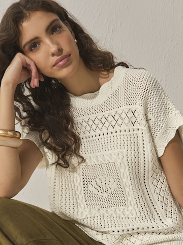 Pulover de la Next pe bej