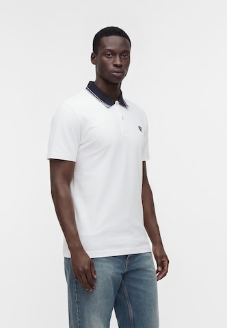 GUESS - Camiseta en blanco