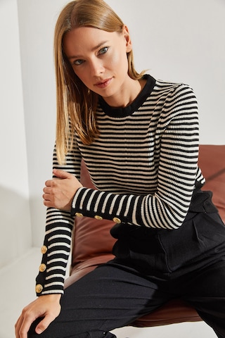 Bianco Lucci Sweater in Black