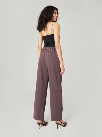 Wide leg Pantaloni cutați 'Nola' de la Guido Maria Kretschmer Women pe maro