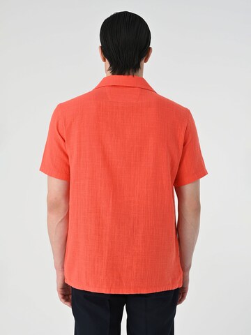 Coupe regular Chemise Antioch en orange