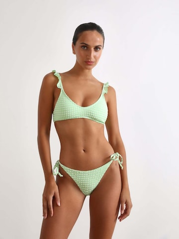 Scalpers Bikini in Green: front