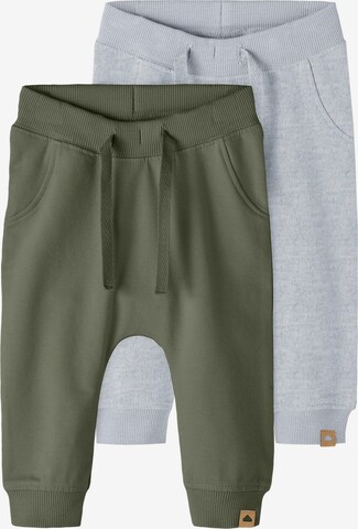 NAME IT - Pantalón 'TAKKI' en gris: frente