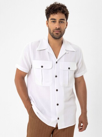Dandalo Regular Fit Skjorte i hvid: forside