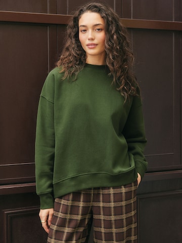 Next Sweatshirt in Green