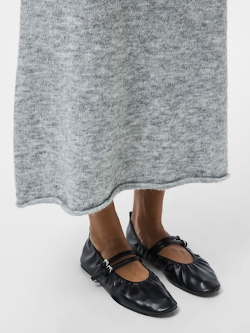 PIECES - Falda 'PCPam' en gris