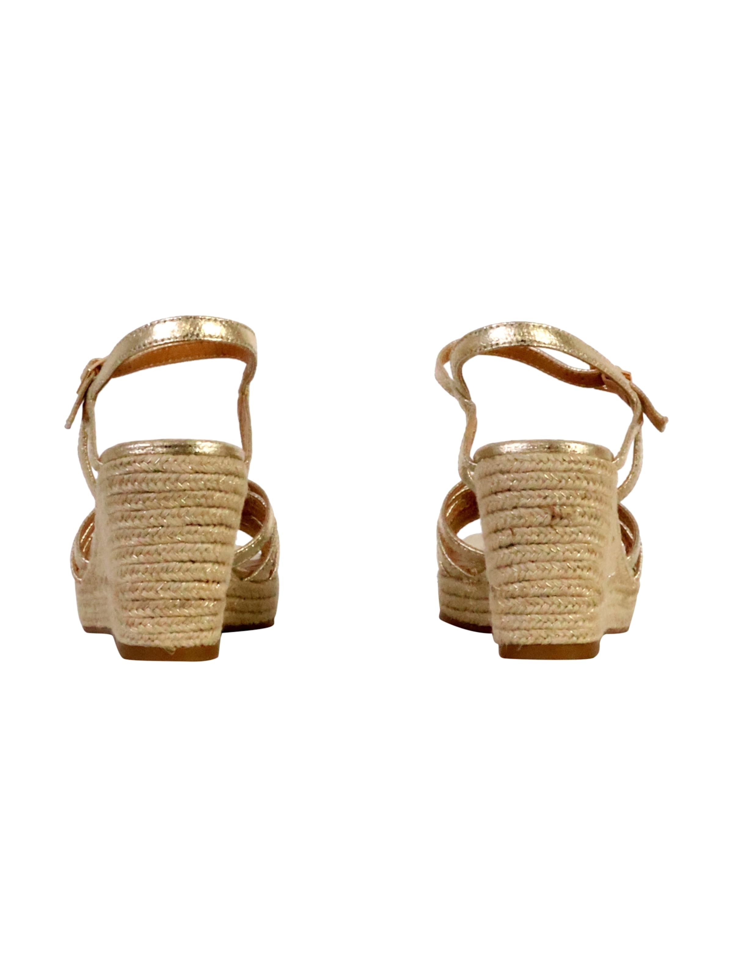 Sandalo di The Divine Factory in oro