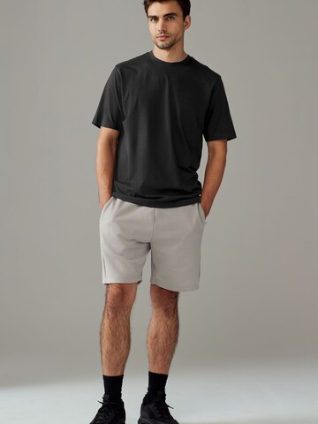 T-Shirt Next en noir
