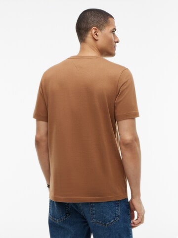 T-Shirt 'Ess Seasonal' TOMMY HILFIGER en marron